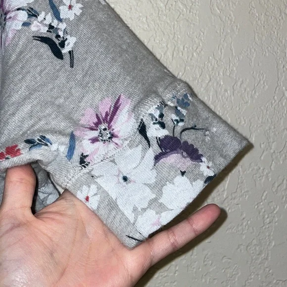 LOFT Gray Floral Short Sleeve Tee - Picture 3 of 6